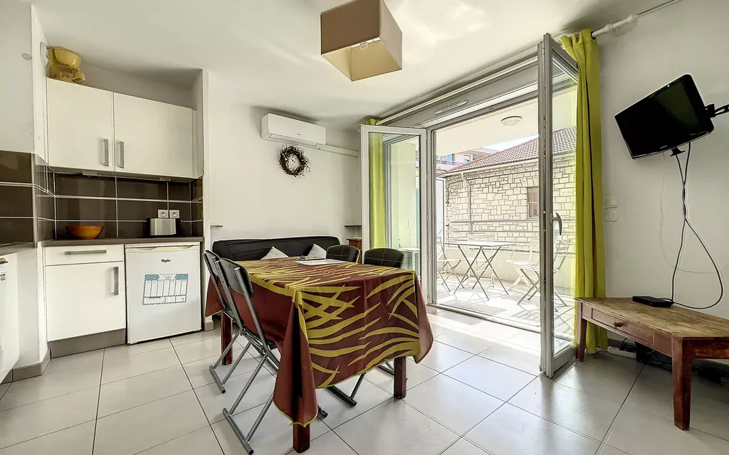 Achat appartement à vendre 2 pièces 35 m² - Saint-Laurent-du-Var