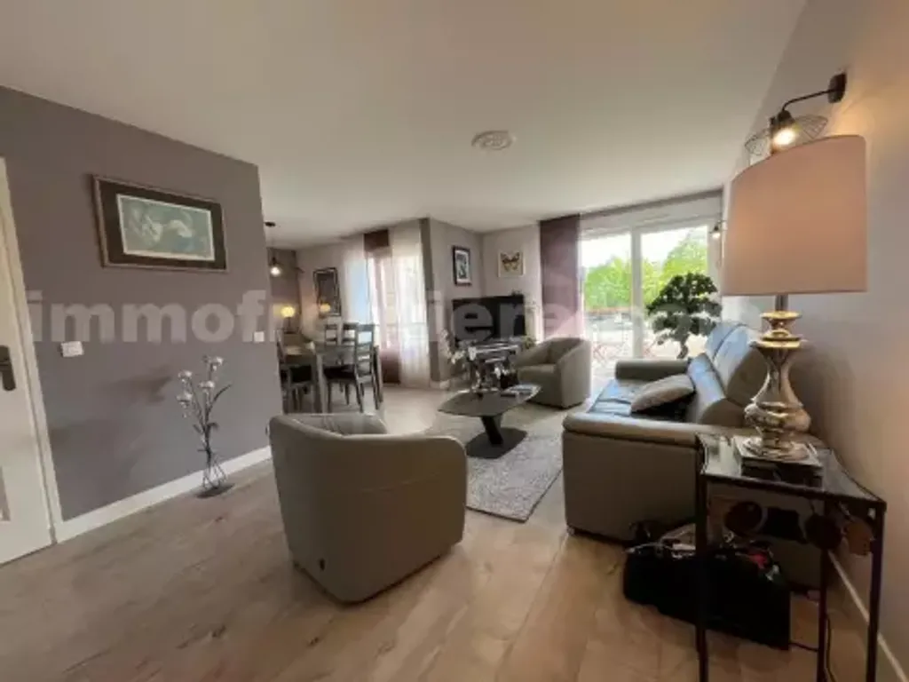 Achat appartement à vendre 5 pièces 90 m² - Saint-Julien-en-Genevois