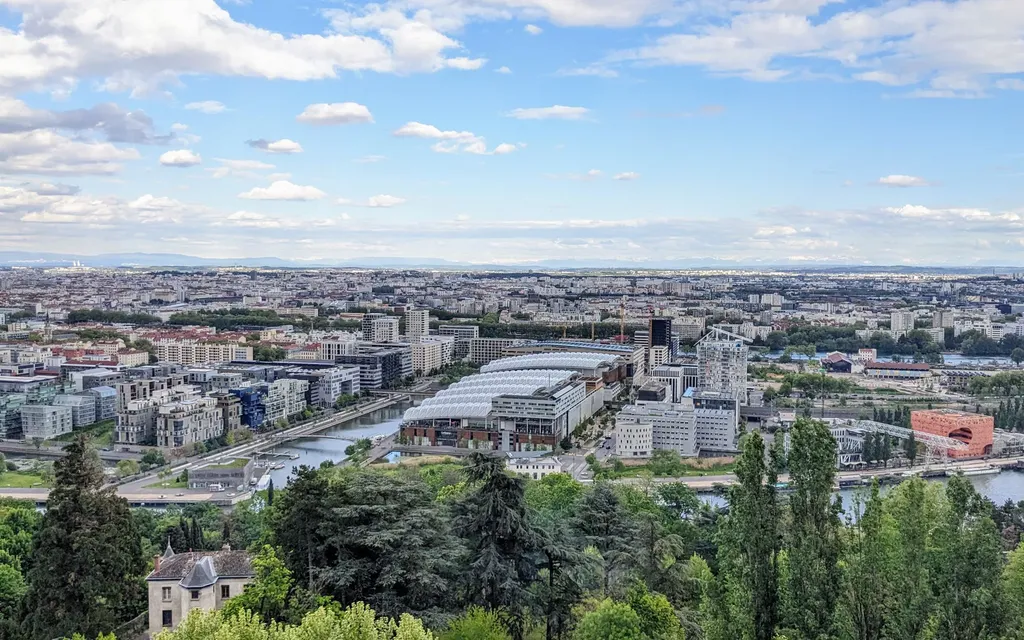 Achat appartement à vendre 3 pièces 82 m² - Sainte-Foy-lès-Lyon