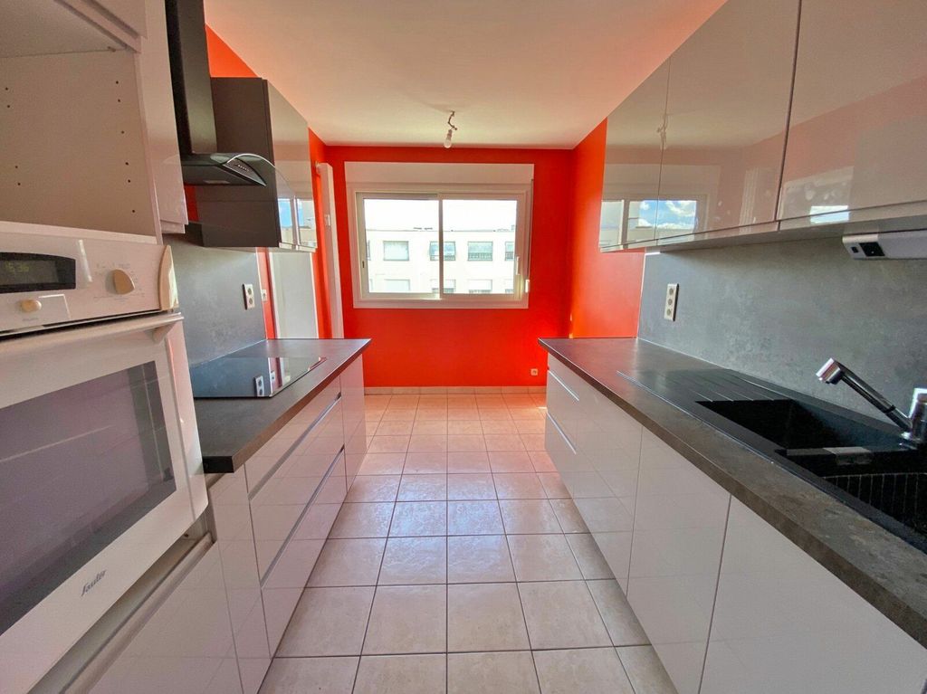 Achat appartement à vendre 5 pièces 98 m² - Villeurbanne