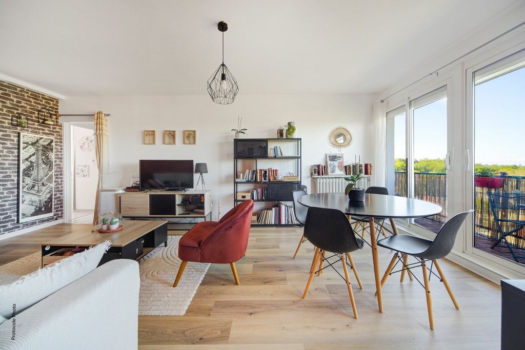 Achat appartement à vendre 4 pièces 76 m² - Castelginest