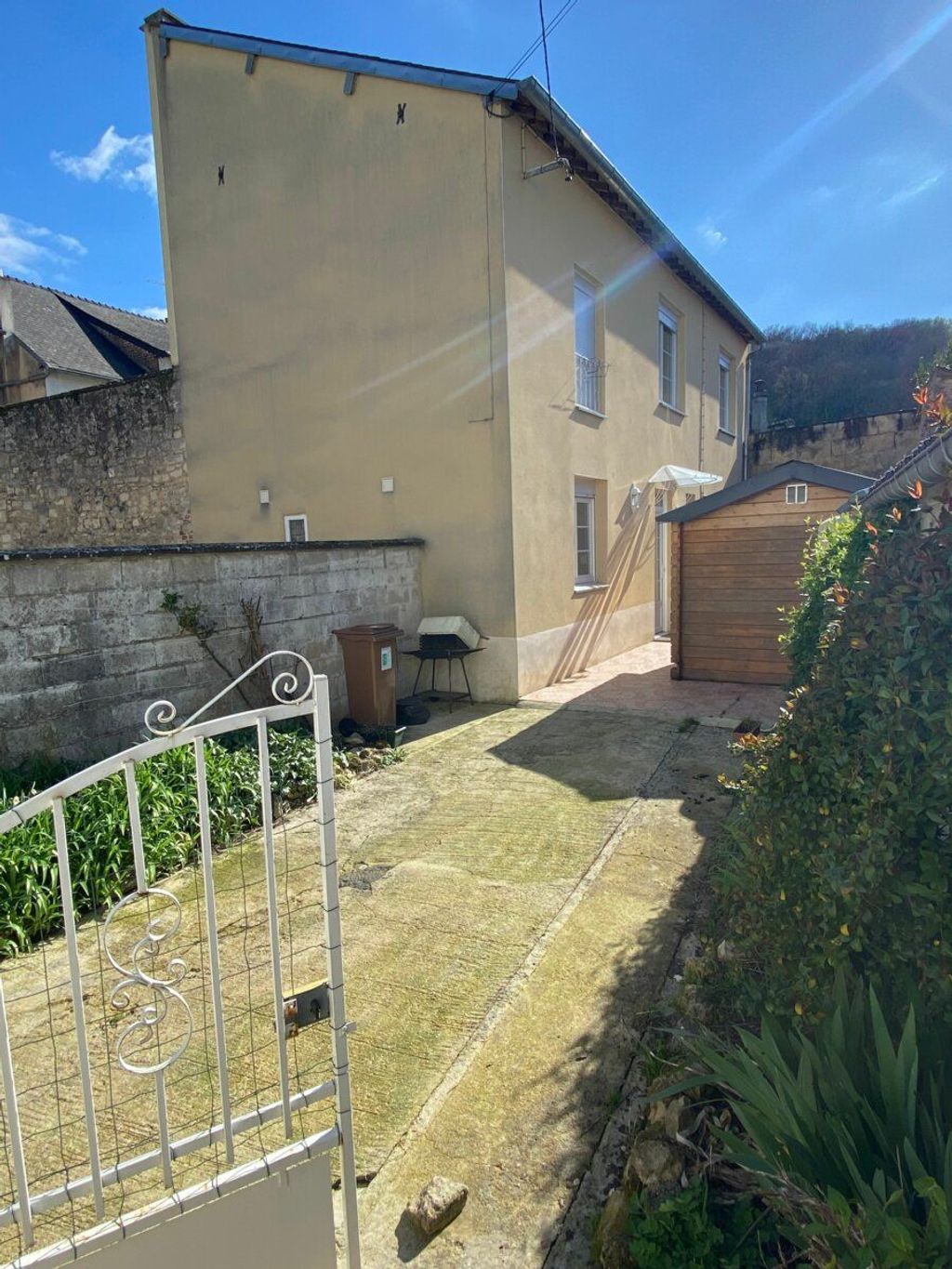 Achat maison à vendre 3 chambres 99 m² - Bruyères-et-Montbérault