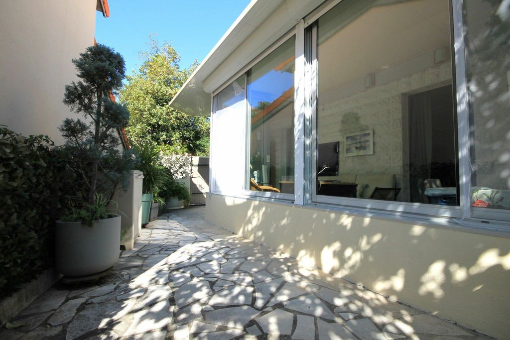 Achat appartement à vendre 3 pièces 27 m² - Cannes