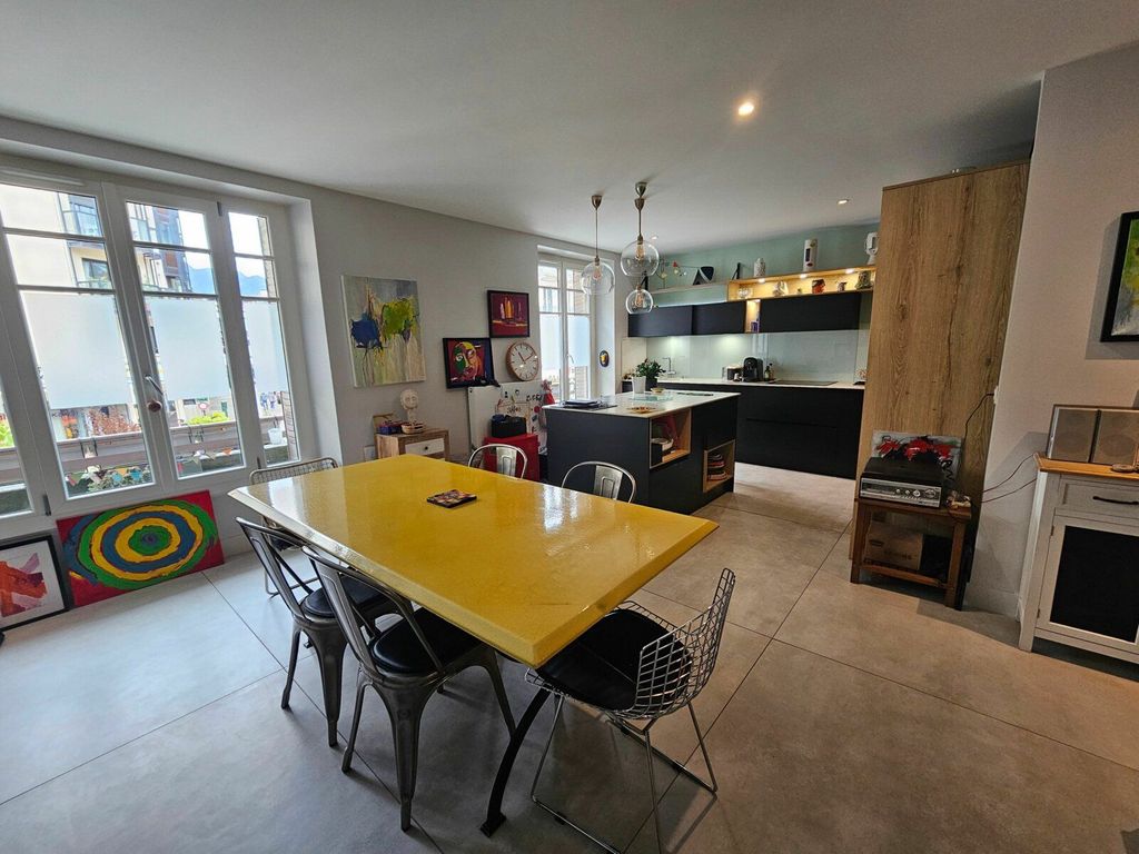 Achat appartement à vendre 4 pièces 101 m² - Aix-les-Bains