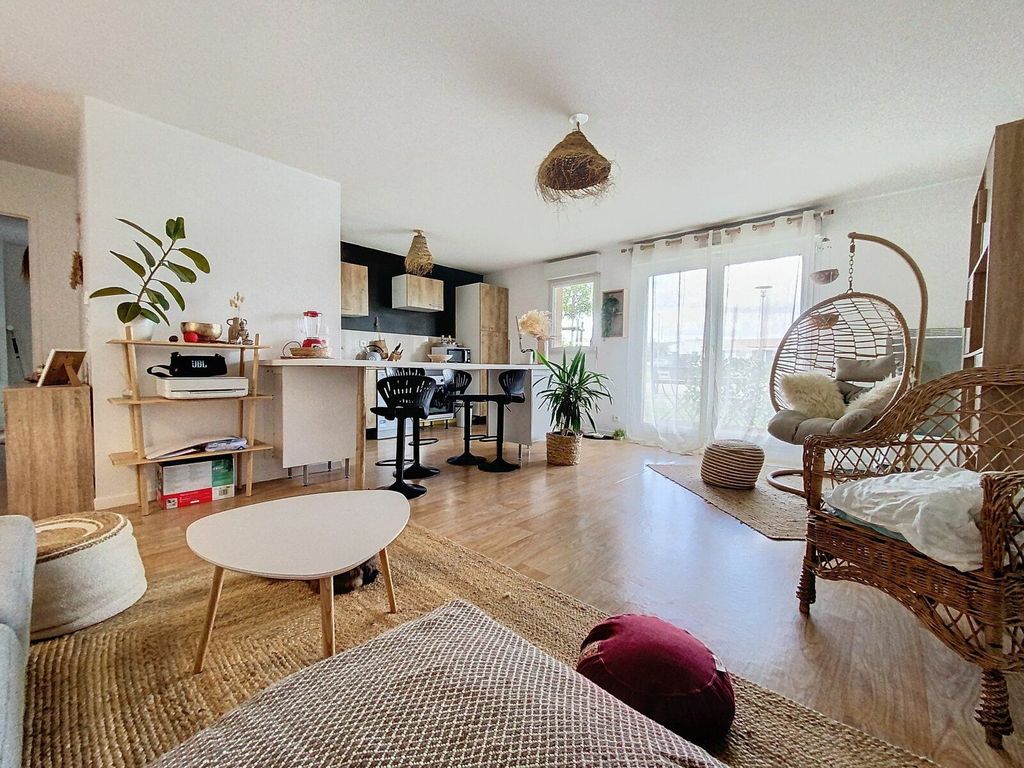 Achat appartement à vendre 3 pièces 65 m² - L'Houmeau