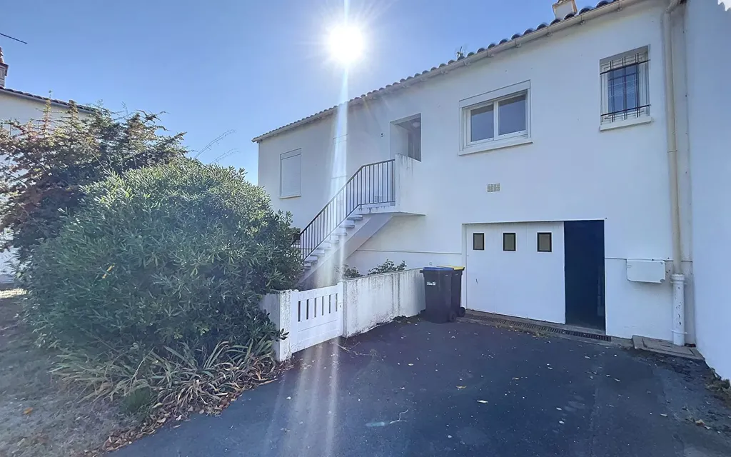 Achat maison à vendre 3 chambres 96 m² - La Rochelle