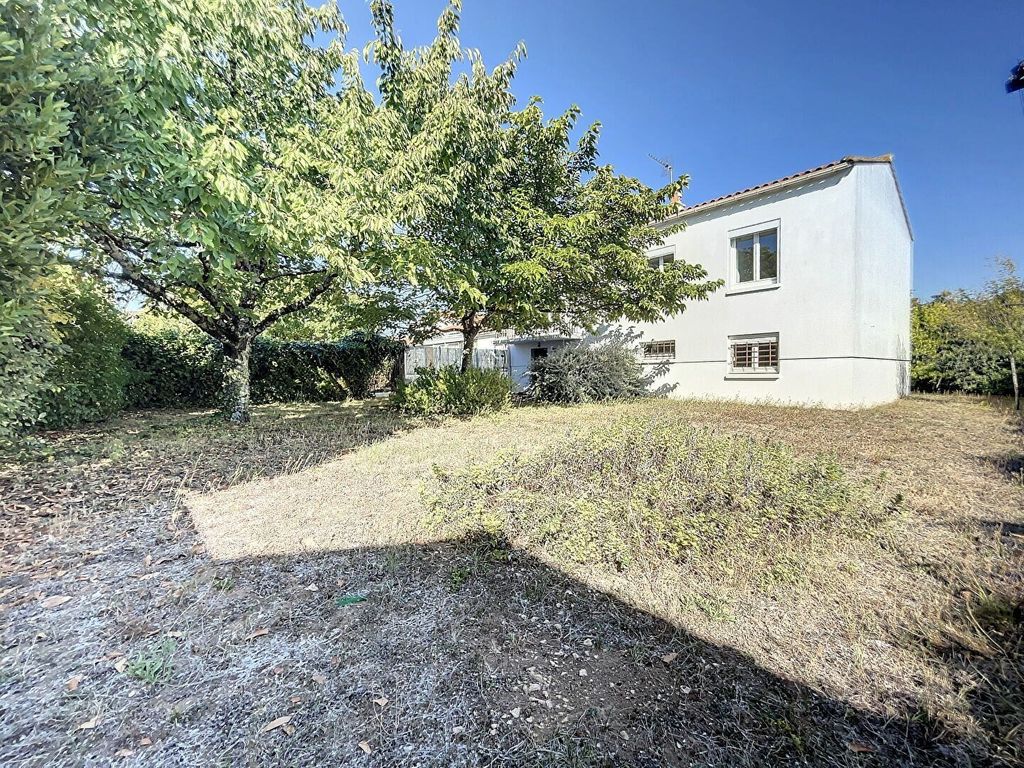 Achat maison à vendre 3 chambres 96 m² - La Rochelle