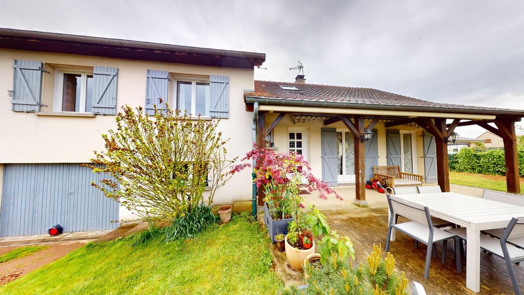 Achat maison à vendre 4 chambres 120 m² - Saint-Rémy
