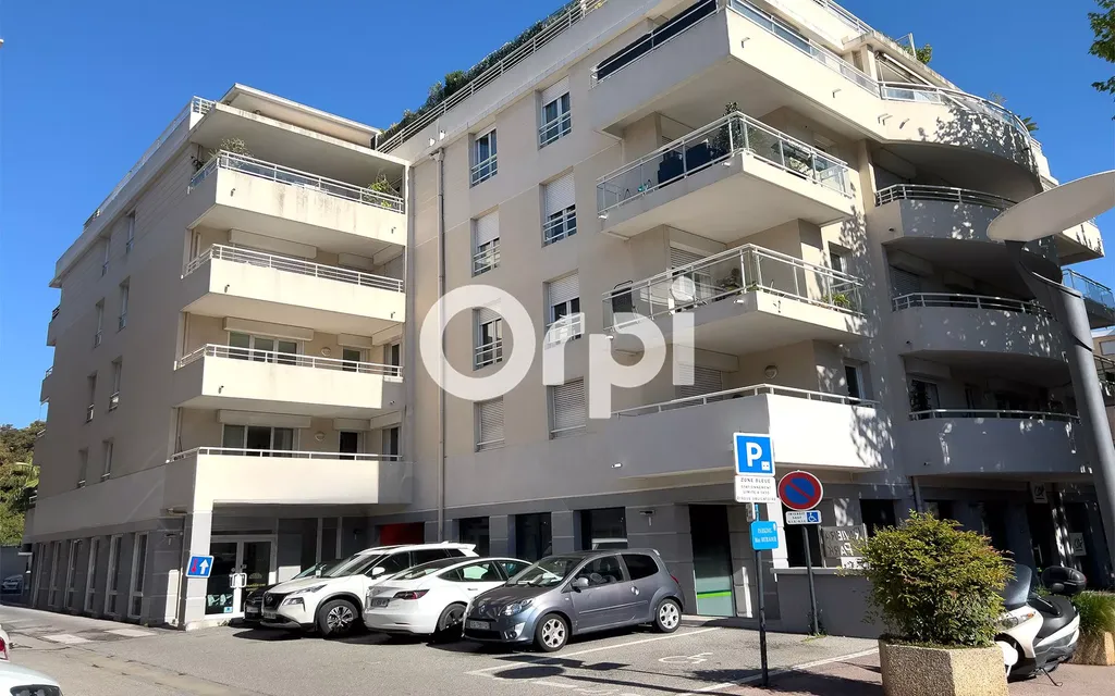 Achat appartement à vendre 3 pièces 72 m² - Mandelieu-la-Napoule