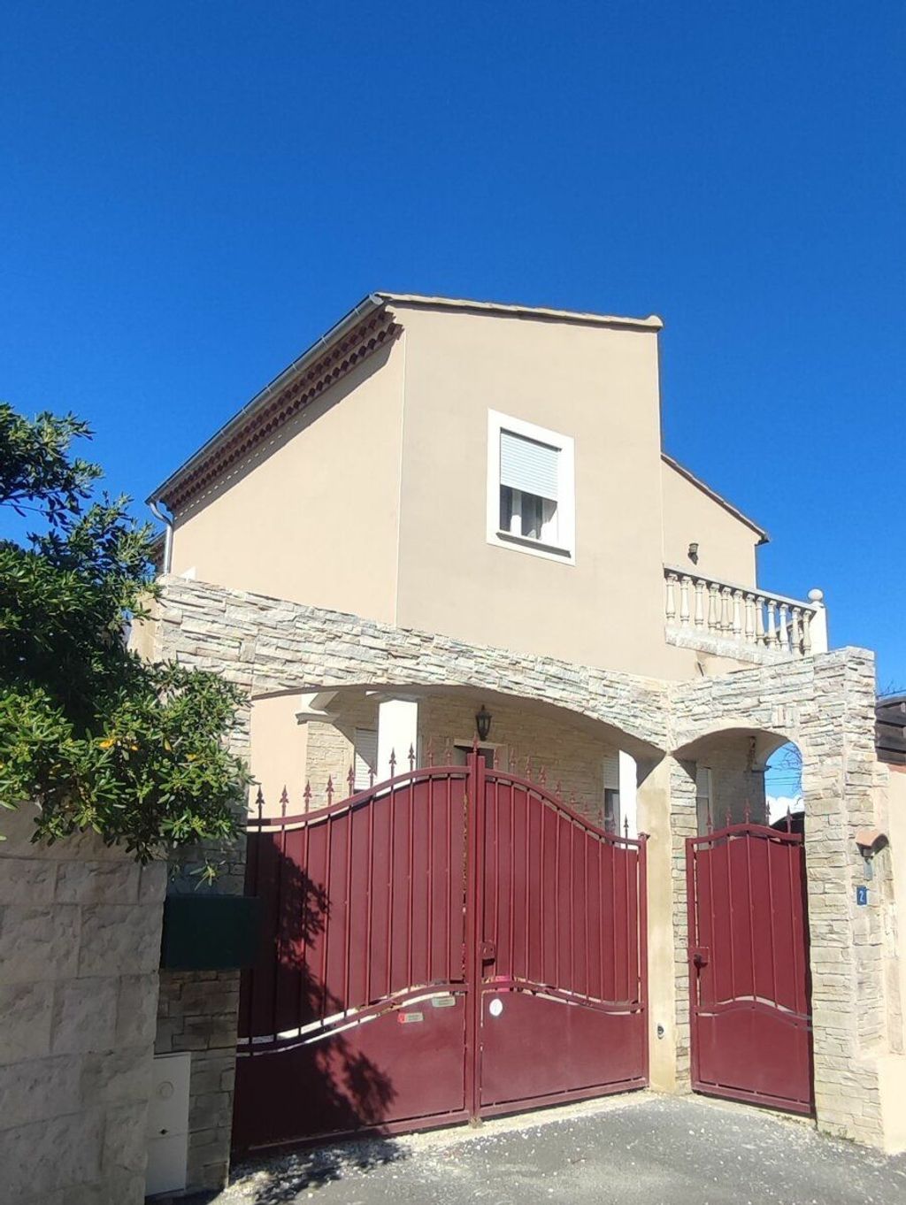 Achat maison à vendre 4 chambres 127 m² - Arles