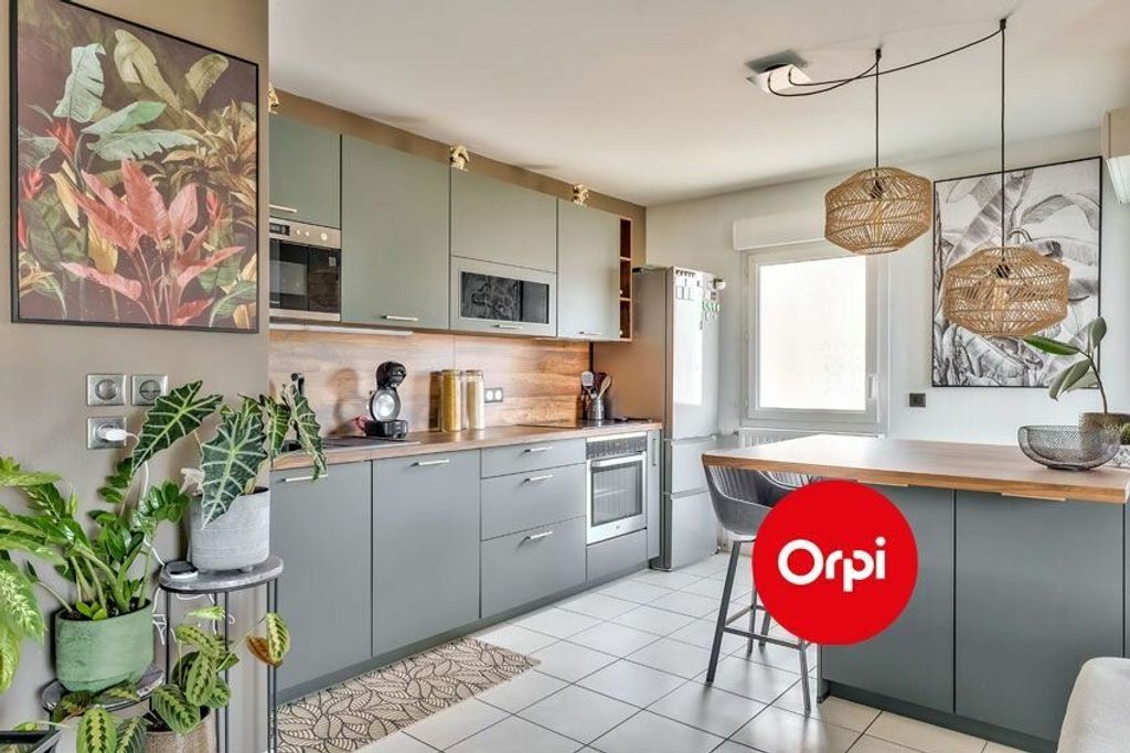 Achat appartement à vendre 3 pièces 65 m² - Saint-Priest