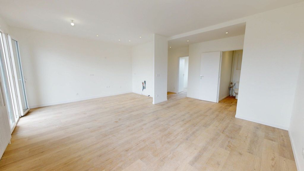 Achat appartement à vendre 4 pièces 75 m² - Vaulx-en-Velin