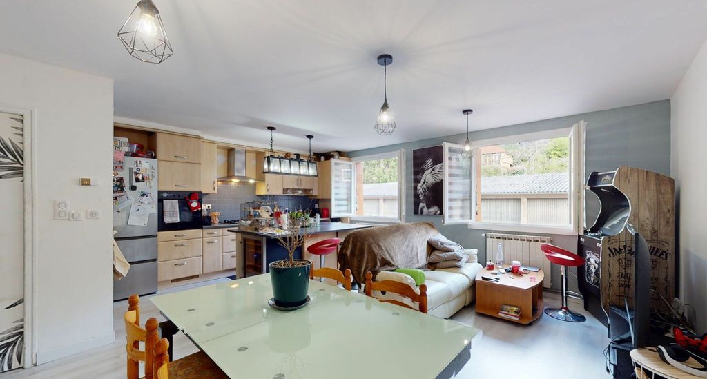 Achat appartement à vendre 4 pièces 92 m² - Decazeville