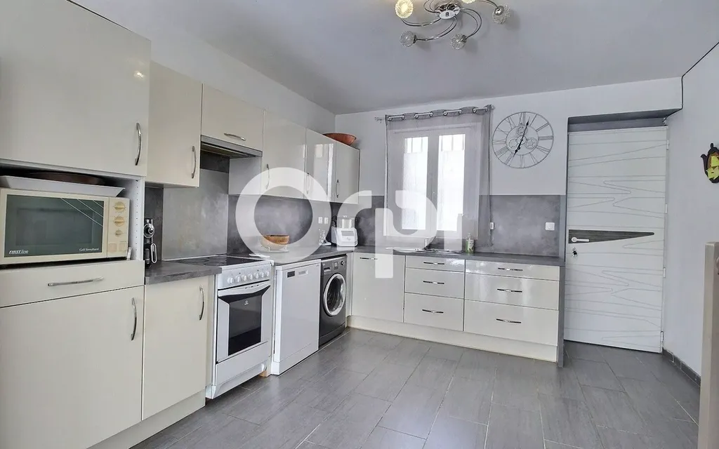 Achat maison à vendre 2 chambres 67 m² - Marseille 10ème arrondissement