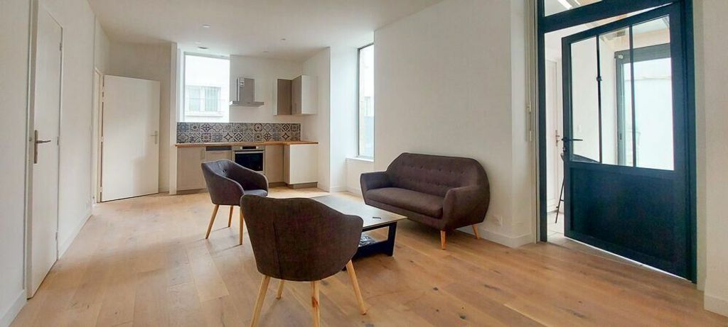 Achat appartement à vendre 3 pièces 74 m² - La Rochelle