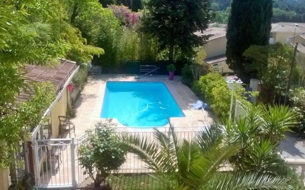 Achat maison à vendre 4 chambres 139 m² - Aubagne