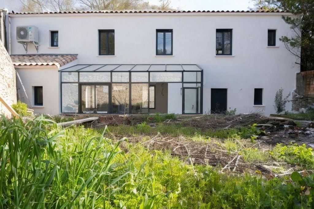 Achat maison à vendre 3 chambres 160 m² - Nîmes