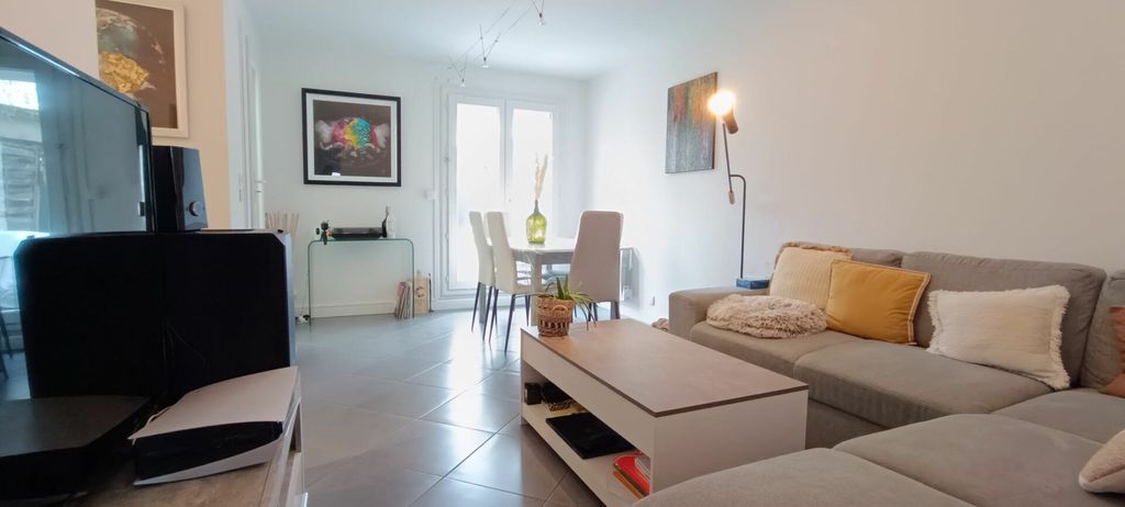 Achat maison à vendre 2 chambres 70 m² - Saint-Pierre-des-Corps