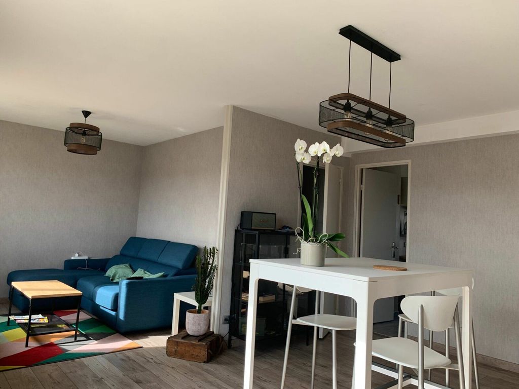 Achat appartement à vendre 4 pièces 66 m² - Tinqueux