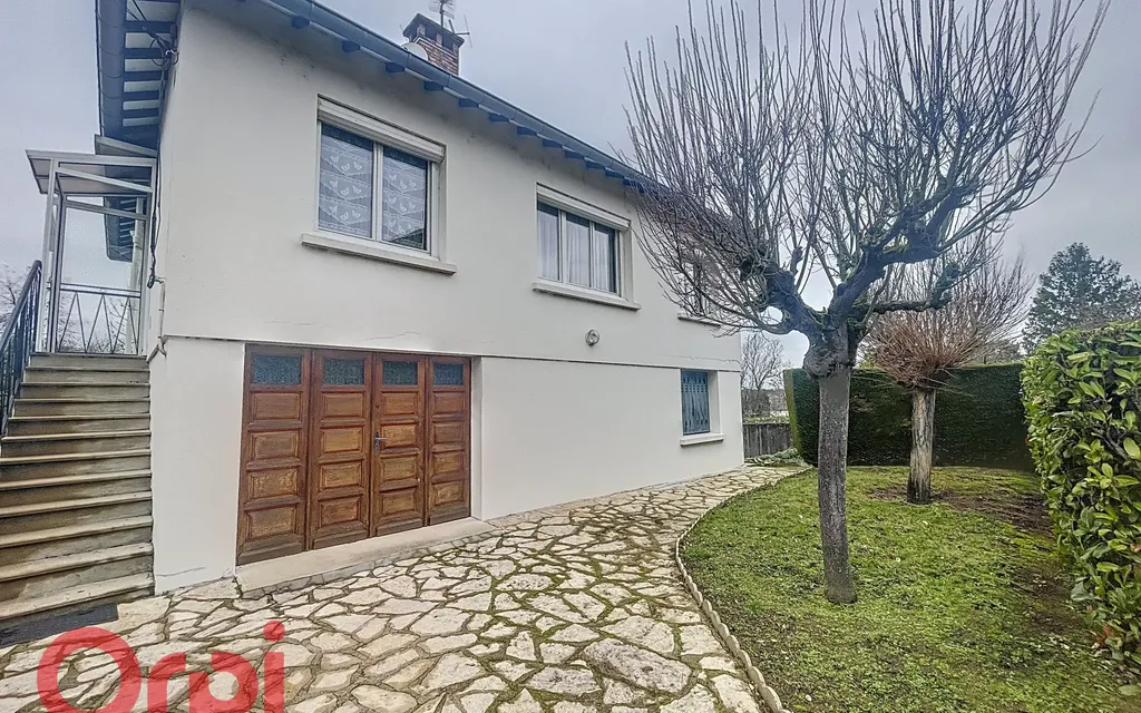 Achat maison à vendre 3 chambres 455 m² - Montluçon