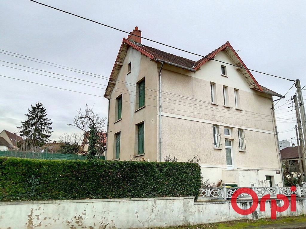 Achat maison à vendre 5 chambres 140 m² - Montluçon