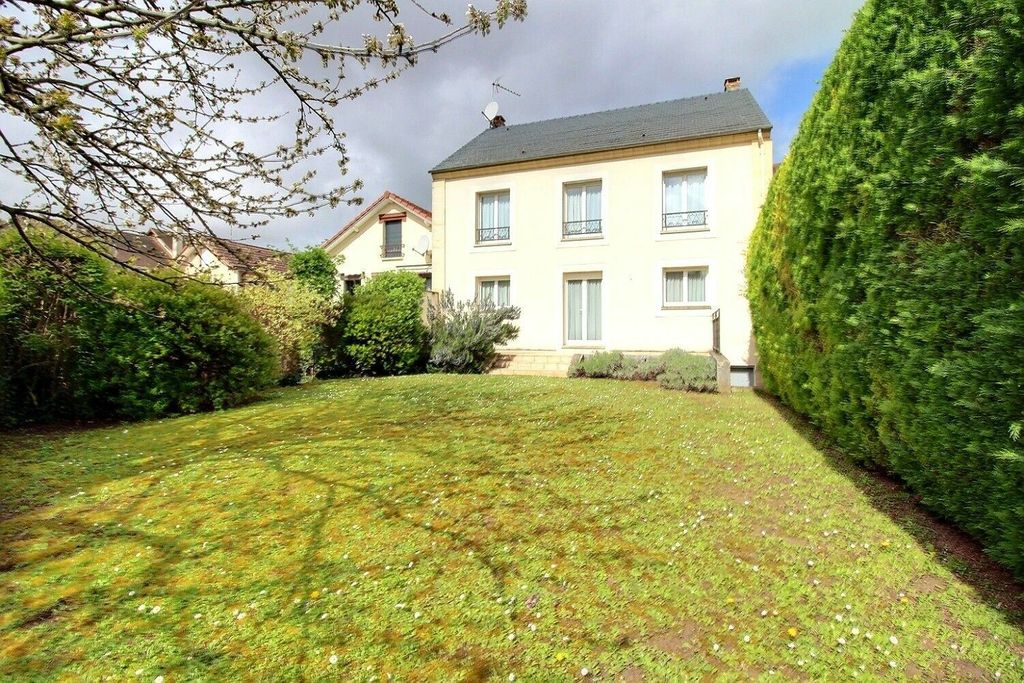 Achat maison à vendre 4 chambres 142 m² - Viry-Châtillon