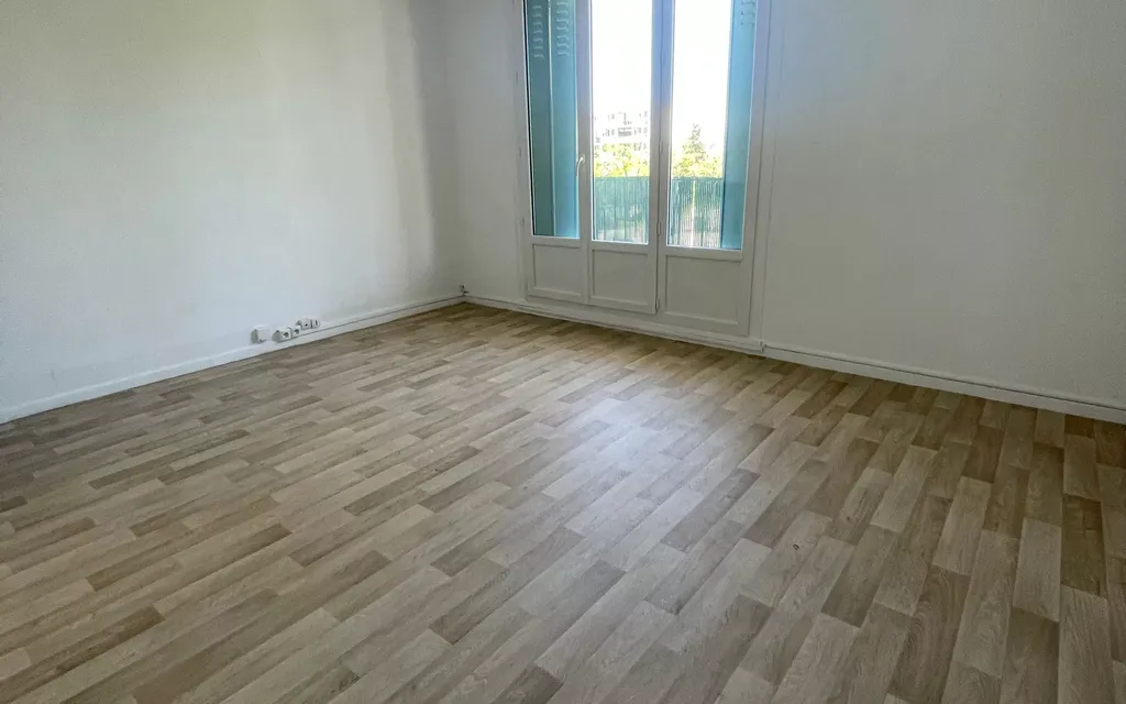 Achat appartement à vendre 3 pièces 56 m² - Sorgues