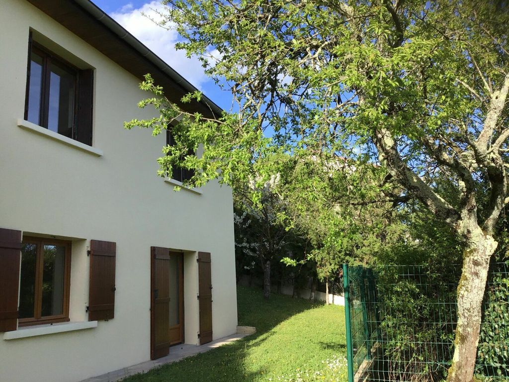 Achat maison à vendre 5 chambres 126 m² - Saint-Maurice-de-Beynost