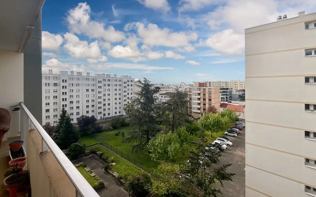 Achat appartement à vendre 4 pièces 85 m² - Lyon 8ème arrondissement