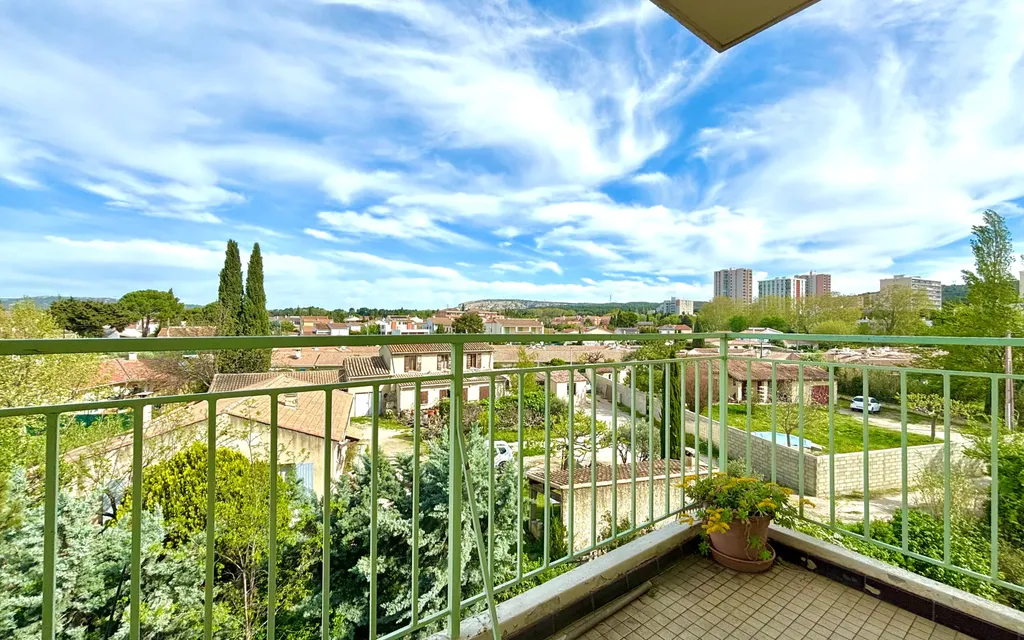 Achat appartement à vendre 4 pièces 86 m² - Salon-de-Provence