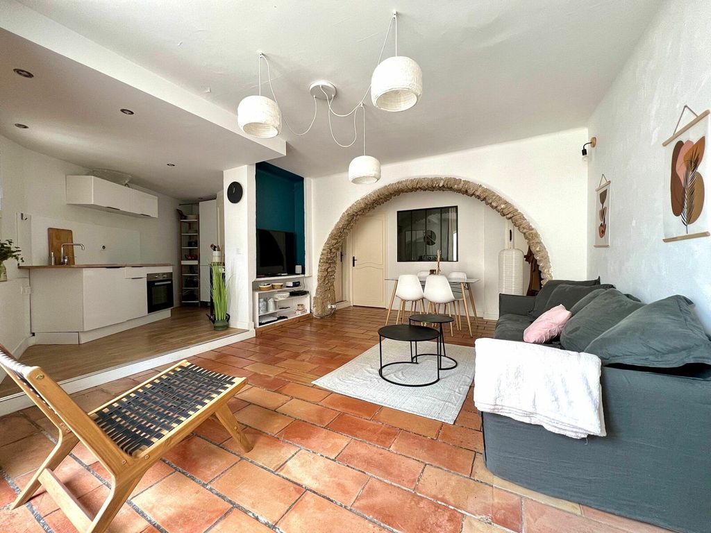 Achat appartement à vendre 3 pièces 56 m² - Lançon-Provence
