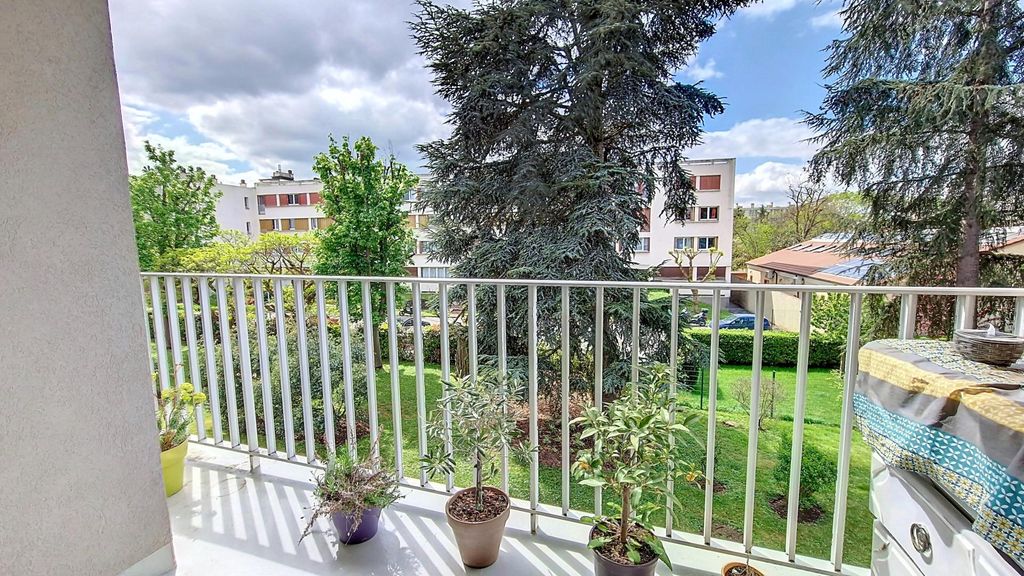 Achat appartement à vendre 3 pièces 66 m² - Rueil-Malmaison