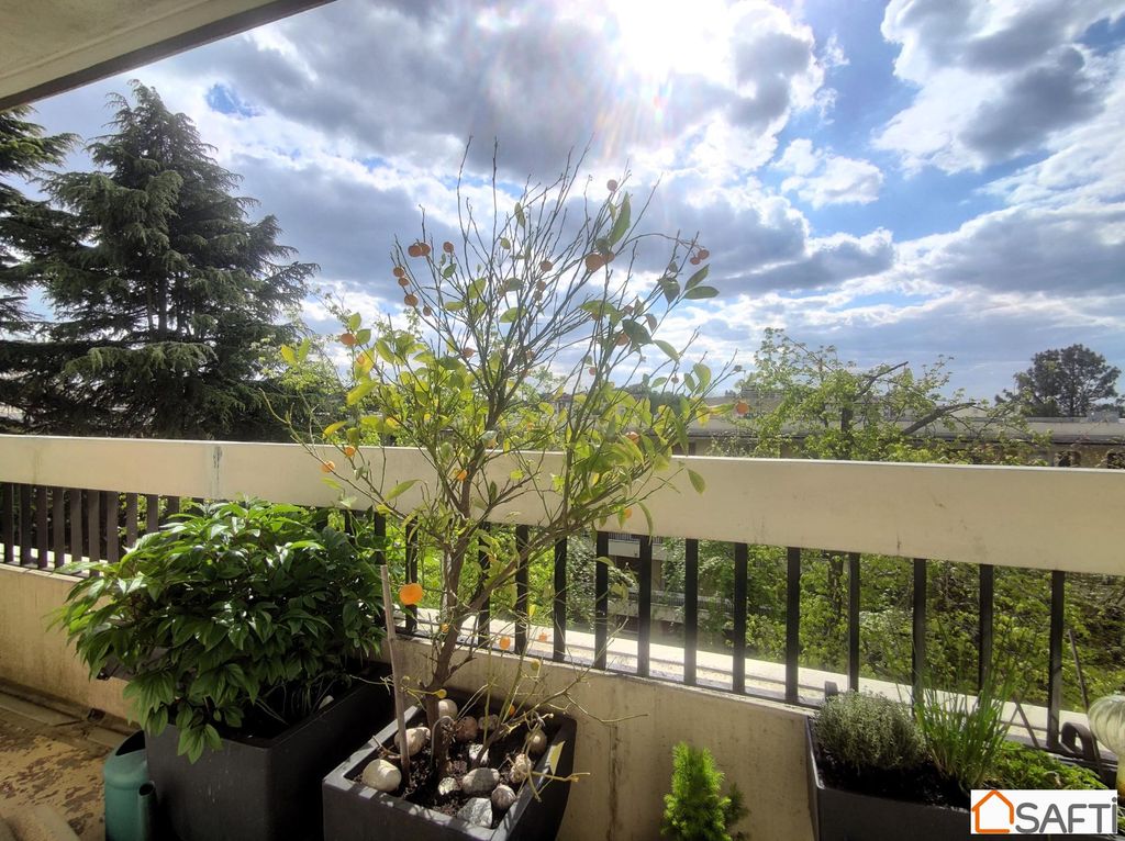 Achat appartement à vendre 4 pièces 84 m² - Livry-Gargan