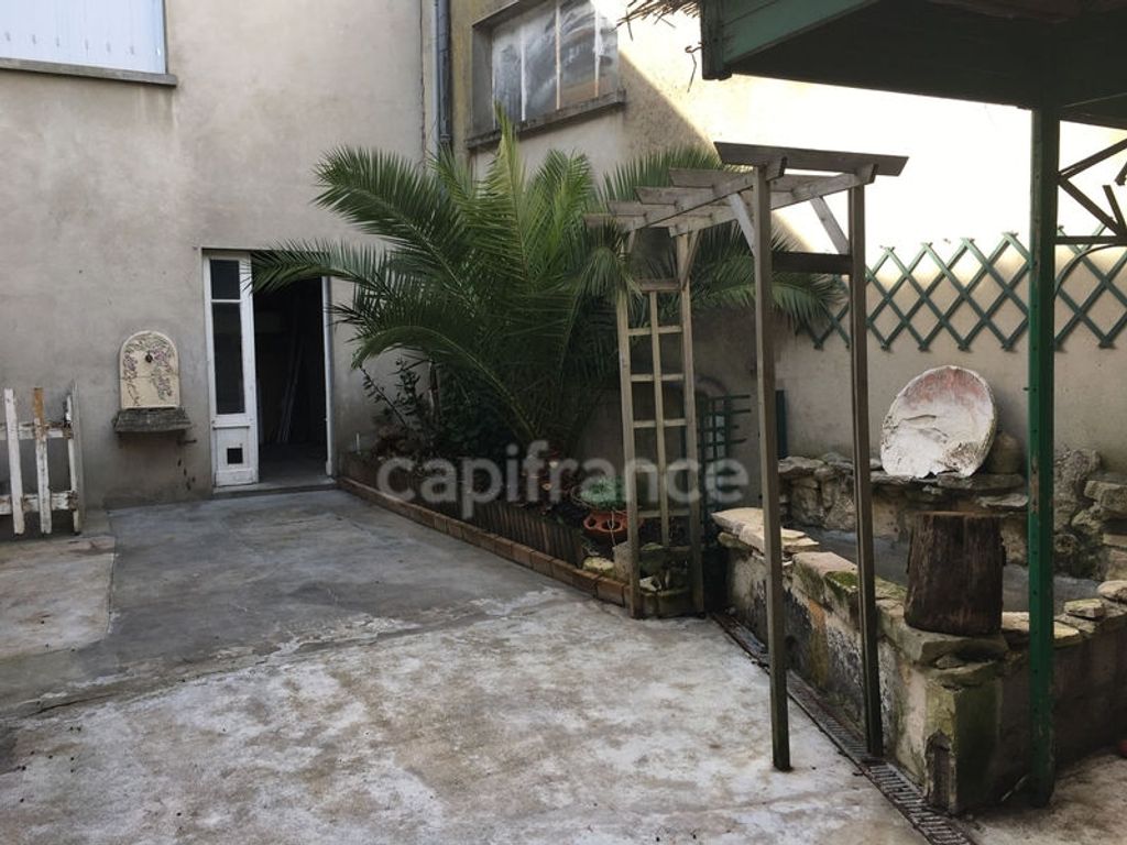 Achat maison à vendre 4 chambres 175 m² - Jarnac