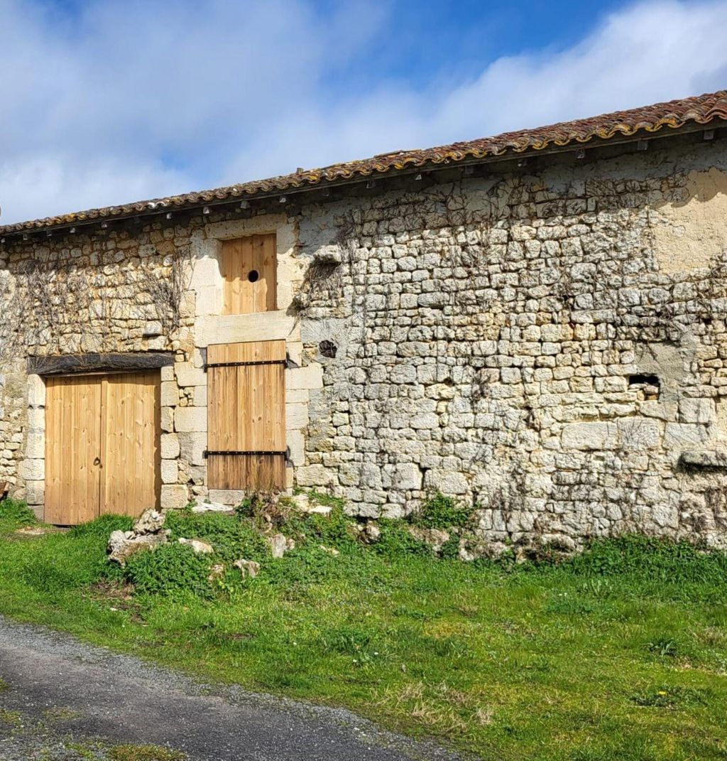 Achat maison 1 chambre(s) - Saint-Savinien