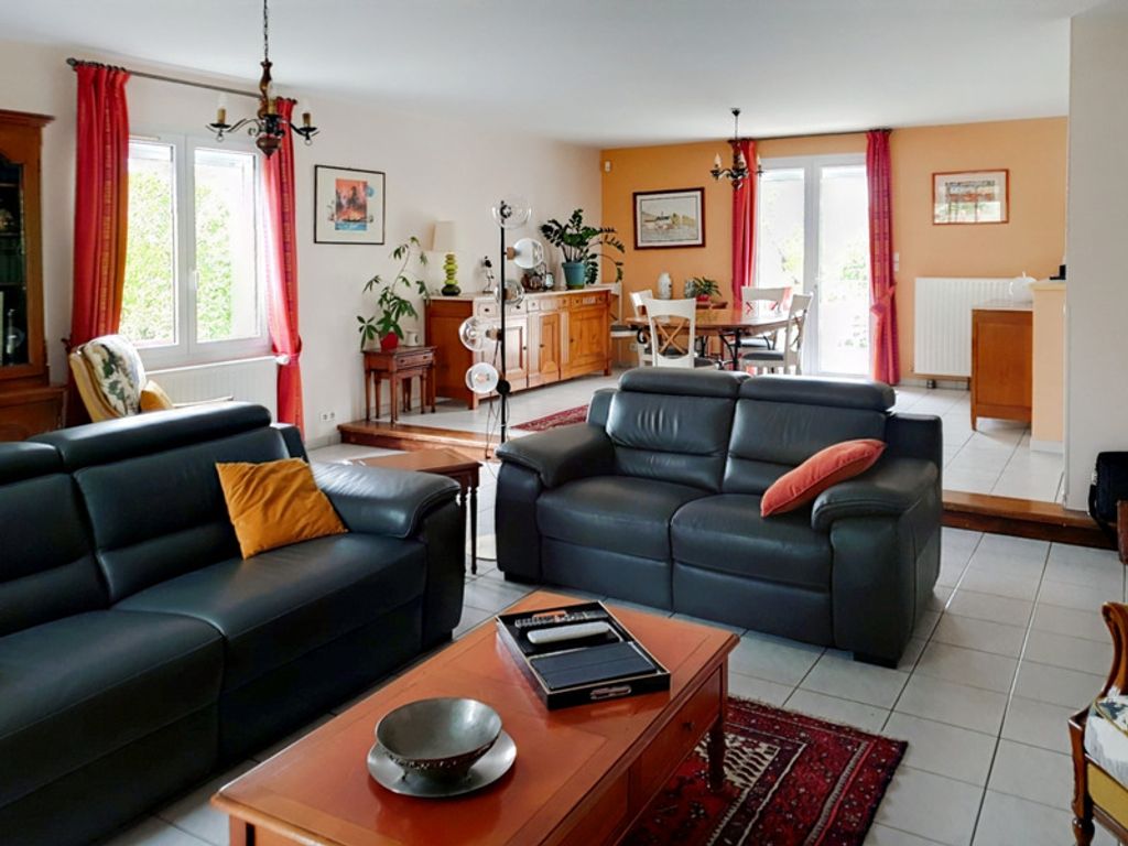 Achat maison à vendre 5 chambres 175 m² - Aiffres