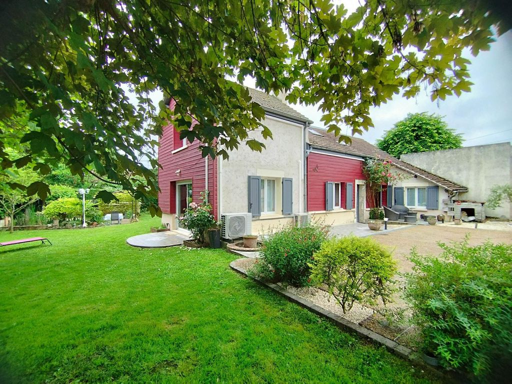 Achat maison à vendre 4 chambres 158 m² - Boissy-Mauvoisin