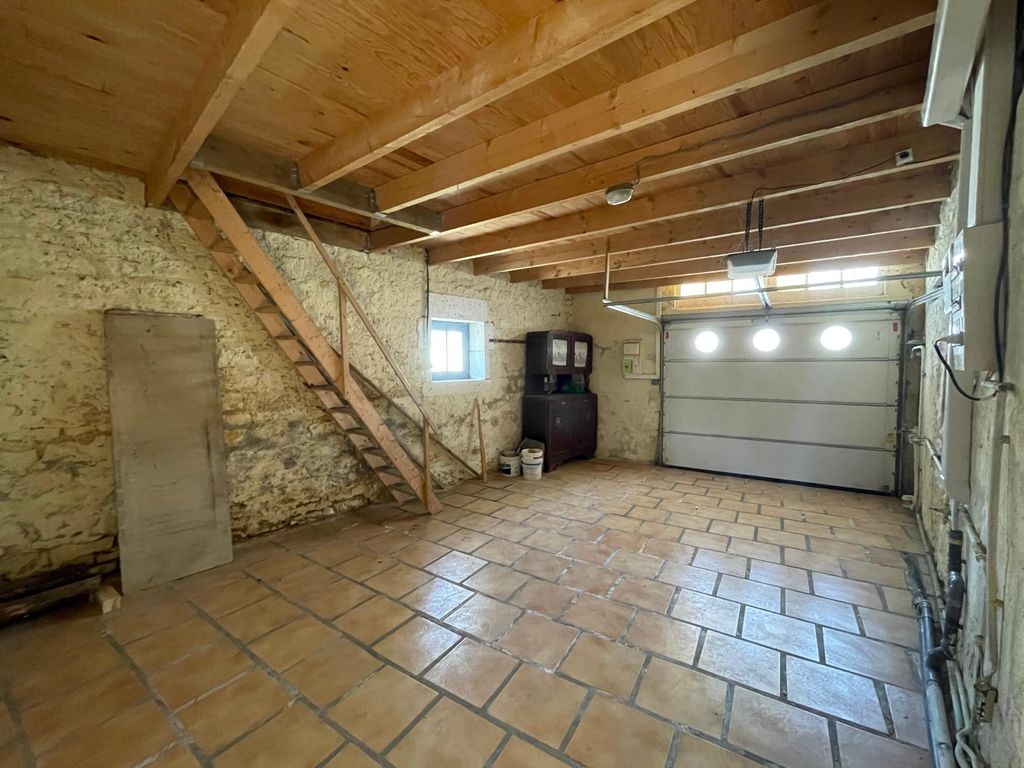 Achat maison à vendre 3 chambres 100 m² - Gond-Pontouvre