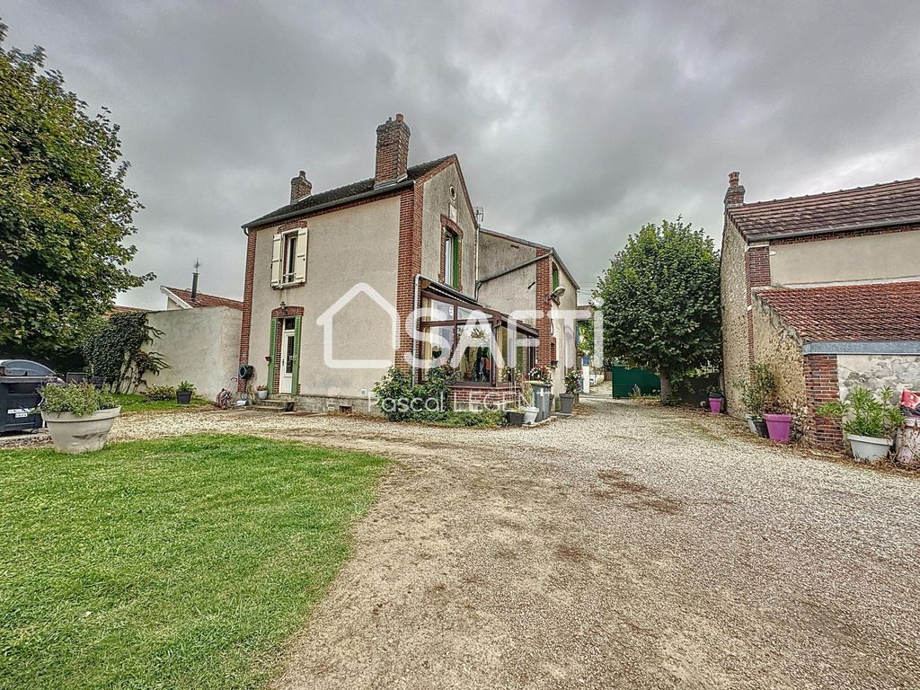 Achat maison à vendre 3 chambres 131 m² - Villeneuve-sur-Yonne