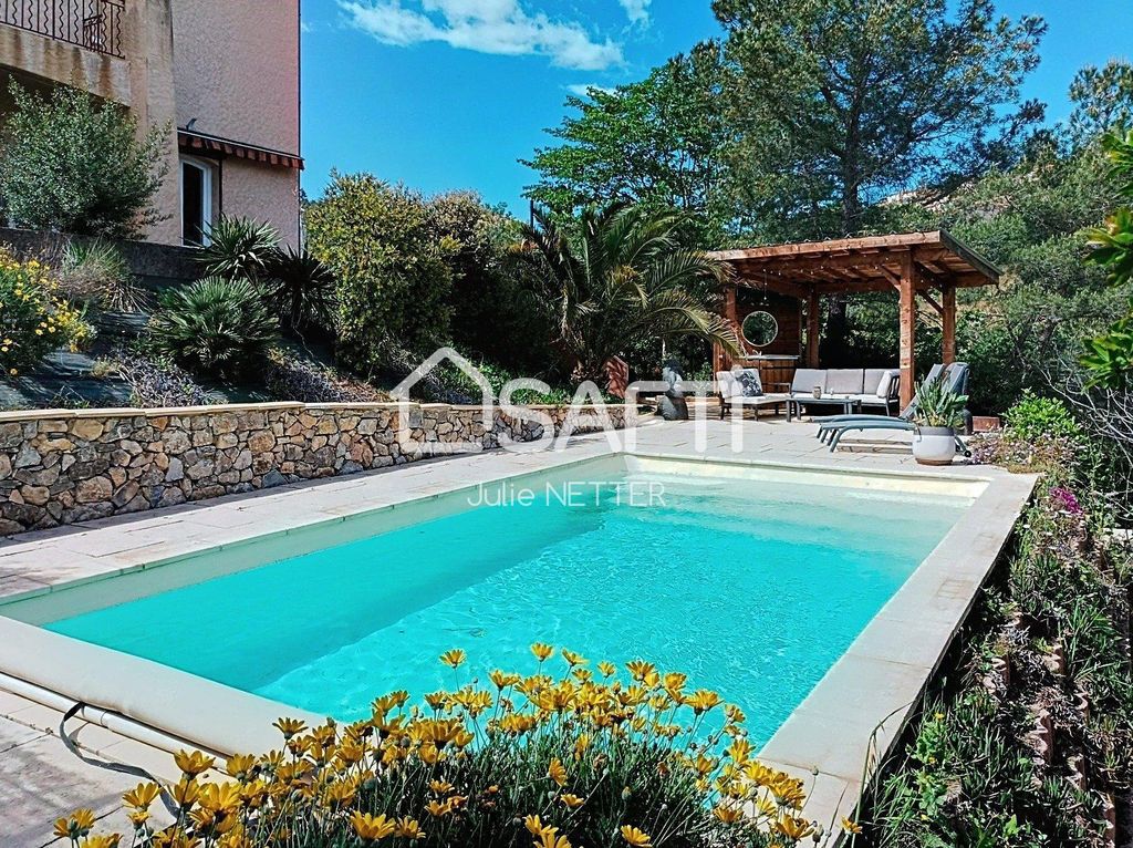 Achat maison à vendre 4 chambres 164 m² - Roquebrune-sur-Argens