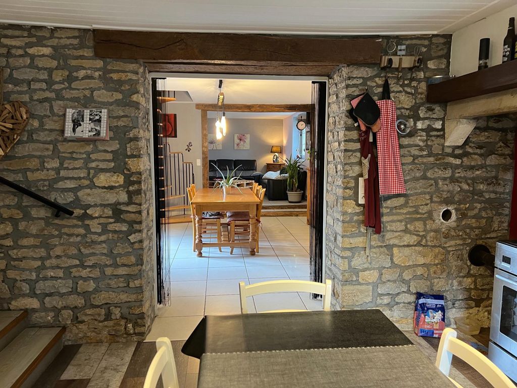 Achat maison à vendre 3 chambres 150 m² - Bussières