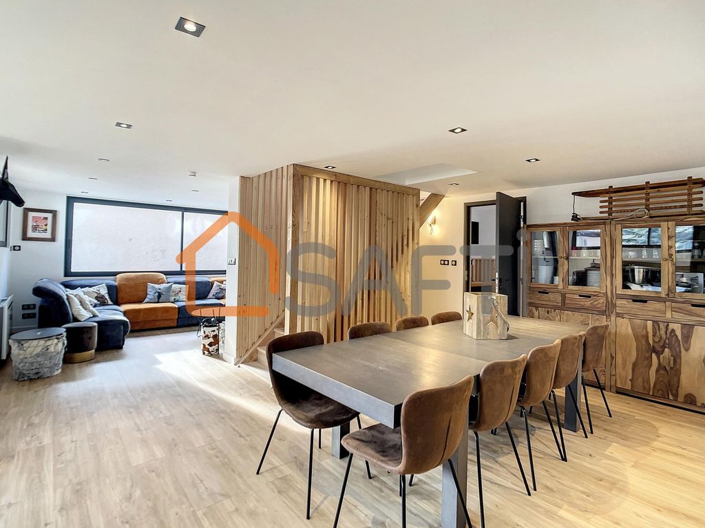 Achat maison à vendre 5 chambres 150 m² - Montgenèvre