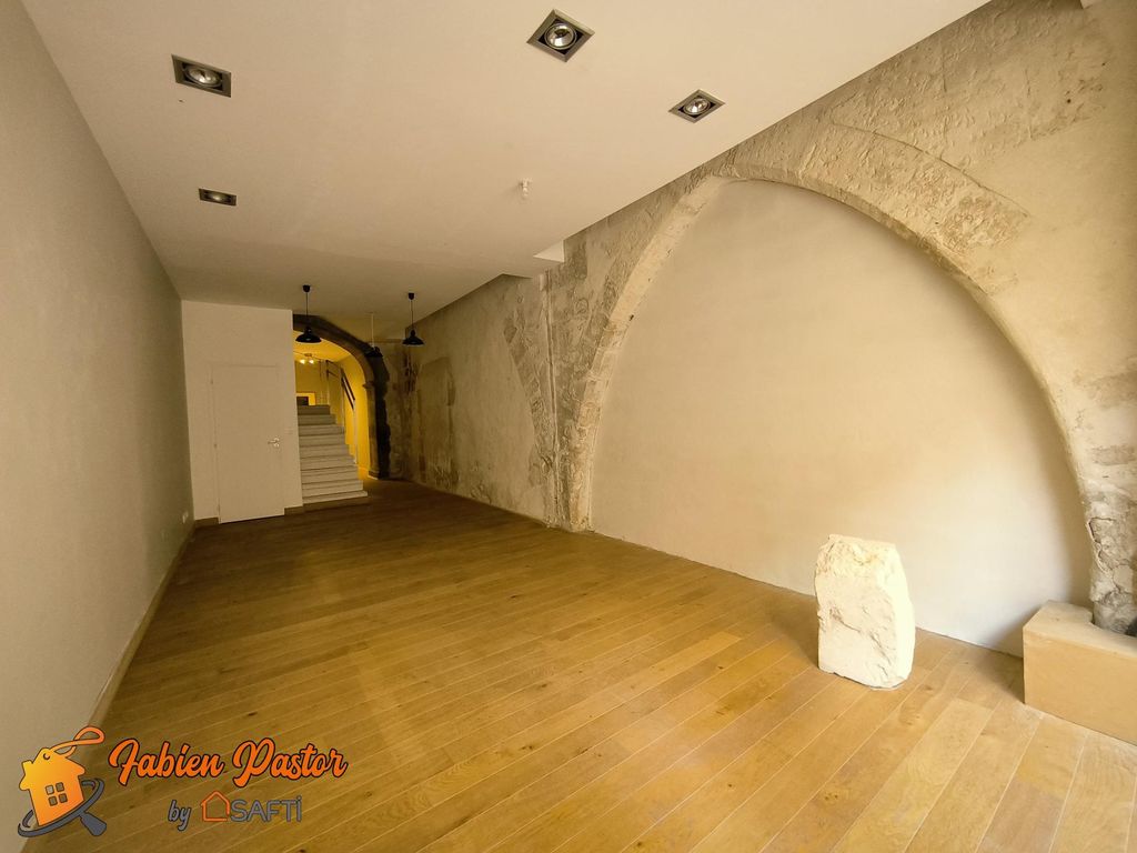 Achat maison à vendre 5 chambres 220 m² - Narbonne