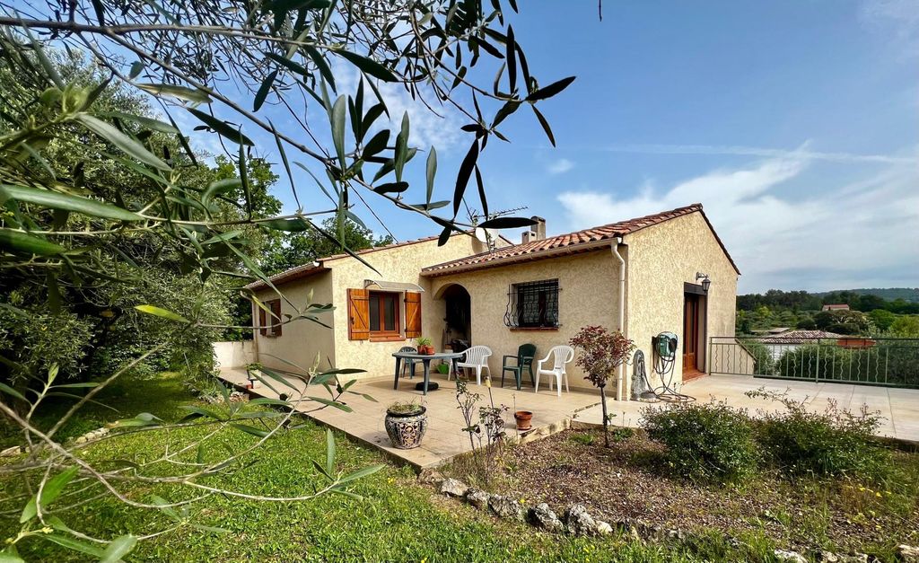 Achat maison à vendre 5 chambres 140 m² - Trans-en-Provence