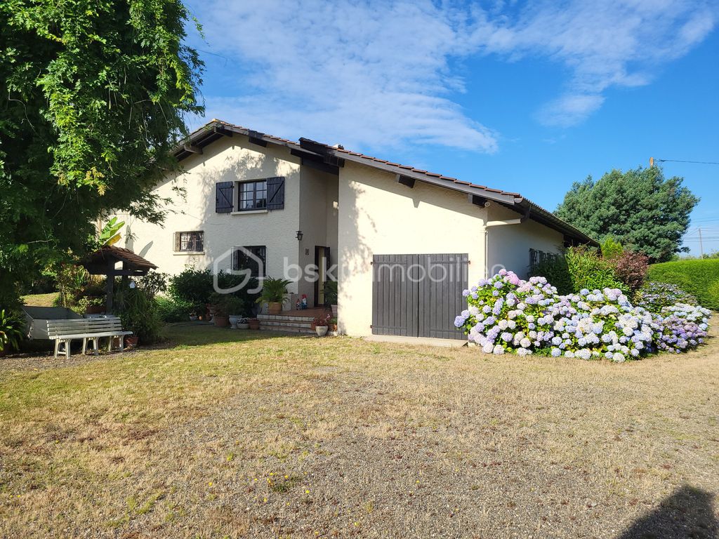 Achat maison à vendre 4 chambres 162 m² - Aire-sur-l'Adour