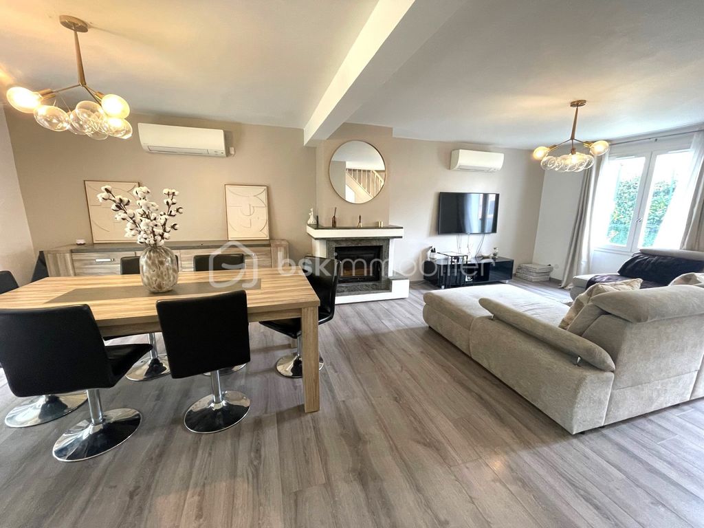 Achat maison à vendre 4 chambres 130 m² - La Queue-en-Brie