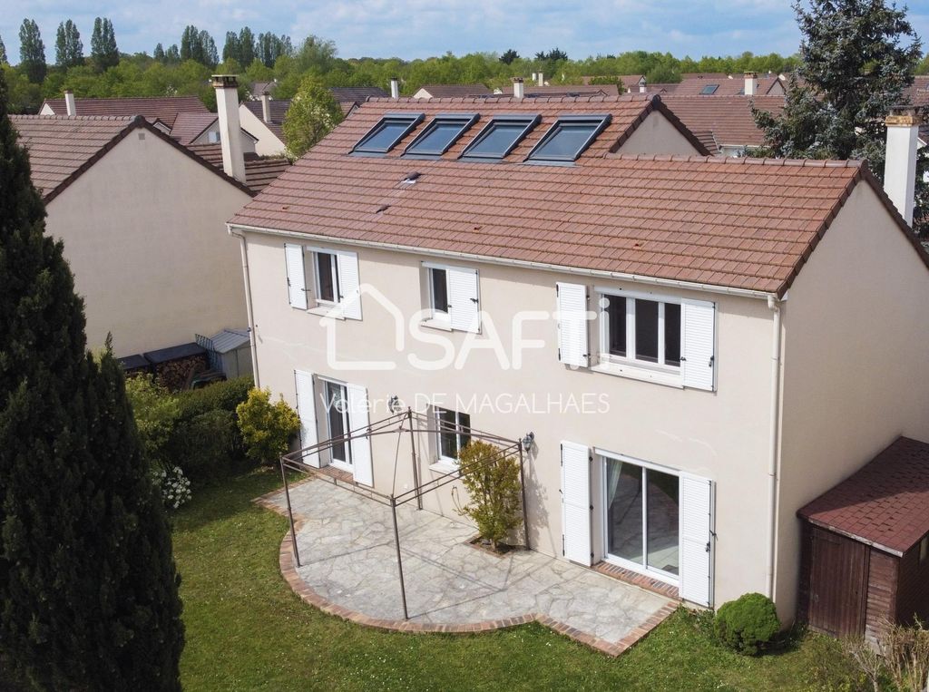 Achat maison à vendre 5 chambres 152 m² - Voisins-le-Bretonneux