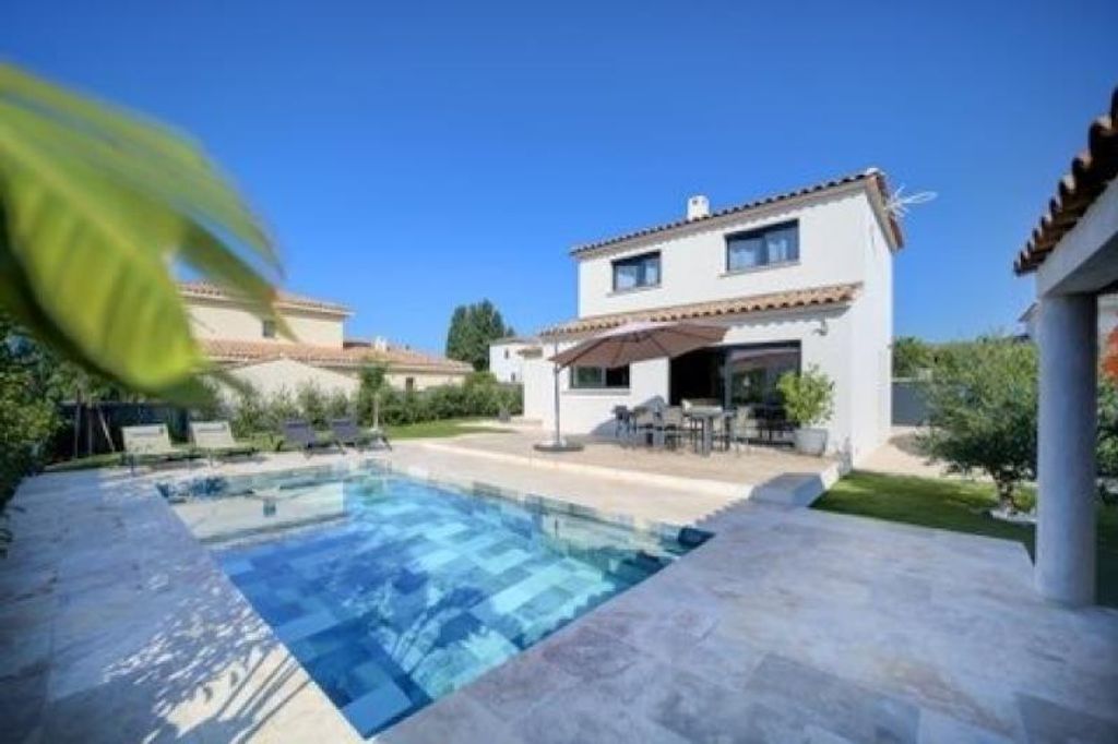 Achat maison à vendre 3 chambres 120 m² - Saint-Cyr-sur-Mer