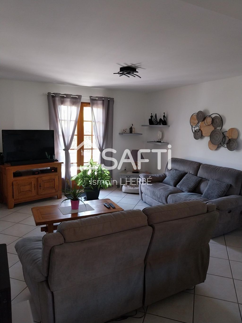 Achat maison à vendre 4 chambres 180 m² - Saint-Martin-l'Hortier