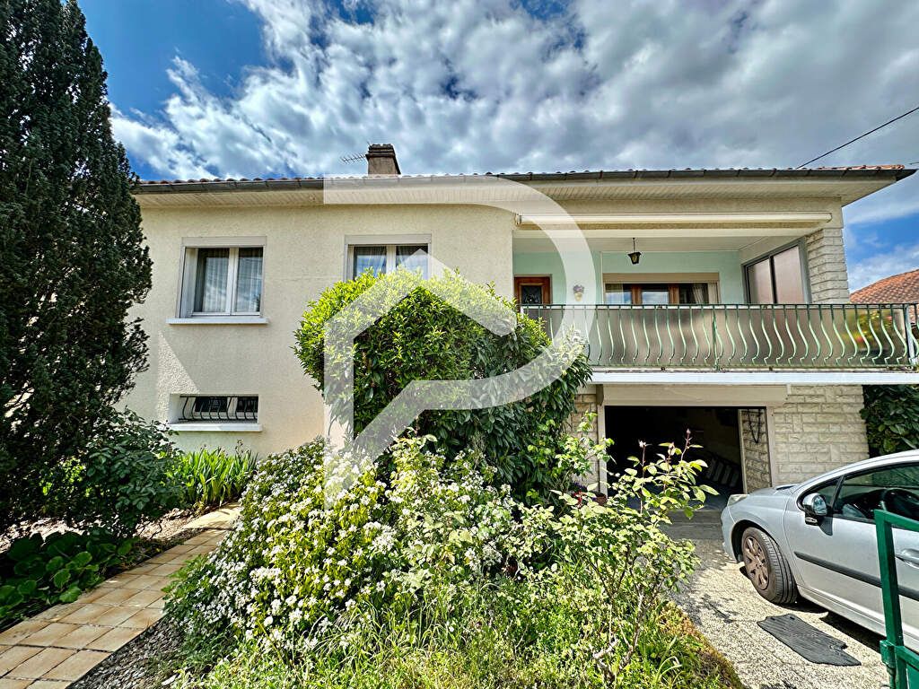 Achat maison à vendre 5 chambres 113 m² - Poitiers